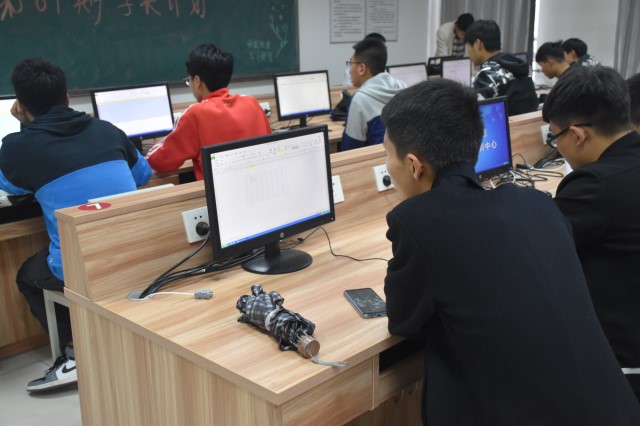 学长计划第457期:展开科学的翅膀 放飞科学的梦想——信息工程系举办第64期学长计划