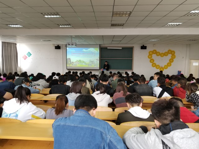 【辅导员说完满】珍爱生命 安全无小事——艺术传媒学院2017级环设专业辅导员说完满