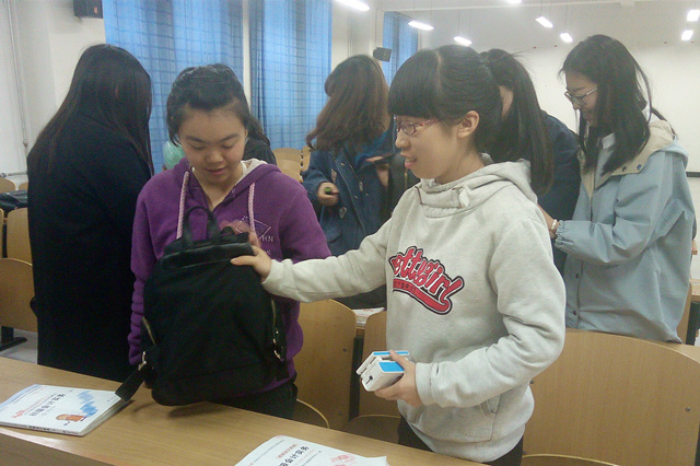 【完满班级】青春环境 欲揽春色入自家——淬炼商学院四月完满班级主题活动（十六）