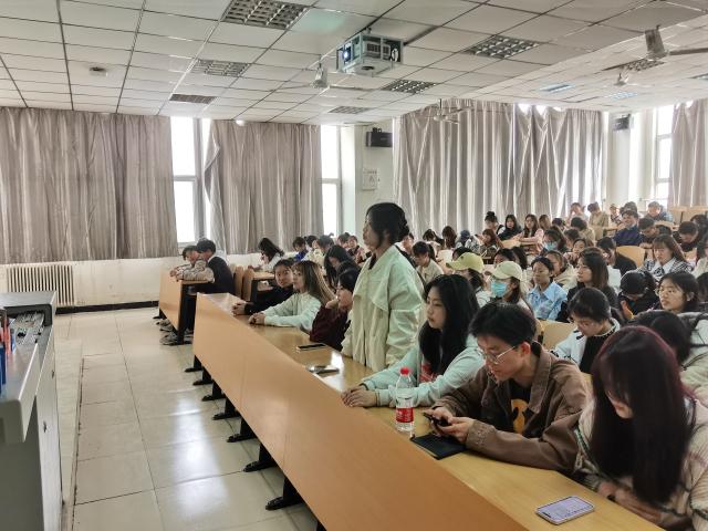 【辅导员说完满】心中有梦 远又何妨——经济与管理学院2022级辅导员说完满活动