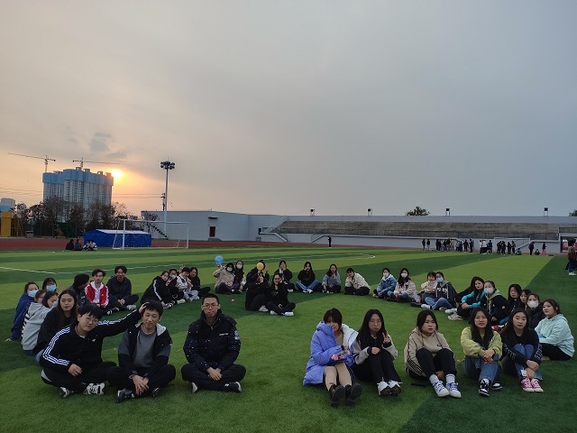 【完满班级】活力青春 绽放自我——淬炼·国际商学院财务（专升本）2211班完满班级活动