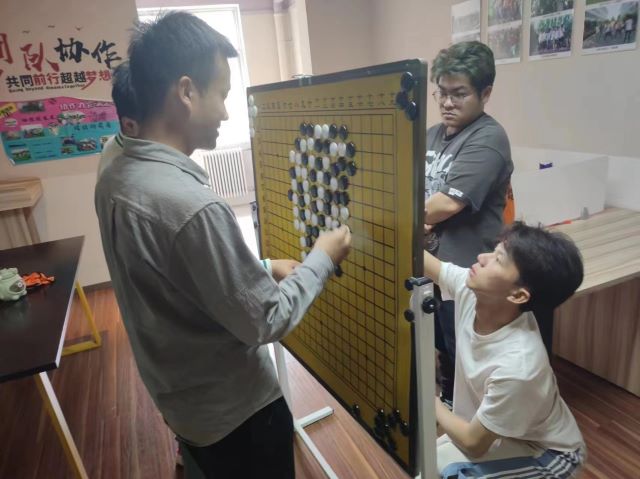 逸乐无穷 玩转青春——大数据学院、信息工程学院五月完满团支部活动集锦（三）