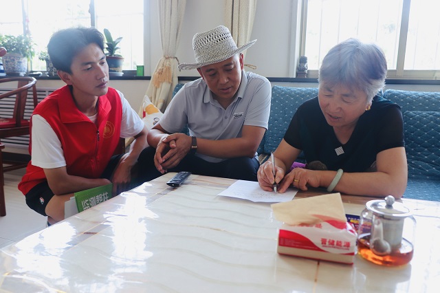 【三下乡】进烟火人间·人民勤务员高清华系民来堡的十年乡情——经济与管理学院“经”缘晋乡实践团惠民篇