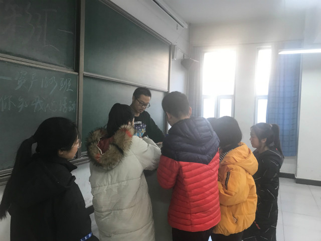 【完满班级】张扬红色青春 绽放昭华风采——经济与管理学院十二月完满班级活动纪实（九）