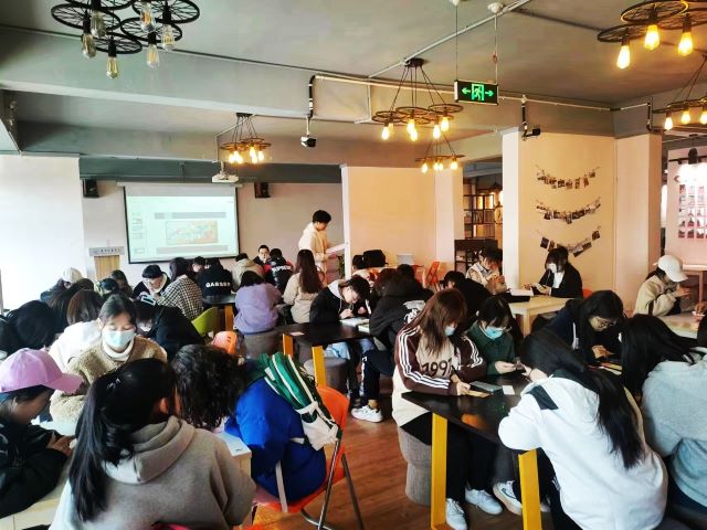 【完满团支部】点墨彩绘见奇思 方寸世界蕴书情——经济与管理学院物流2101班完满团支部活动