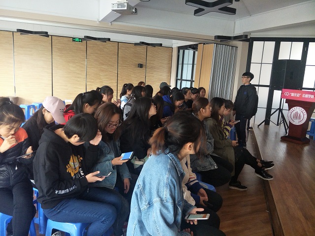 【完满班级】共叙过往 同话来日——食品与环境学院食安1701思考未来演讲比赛