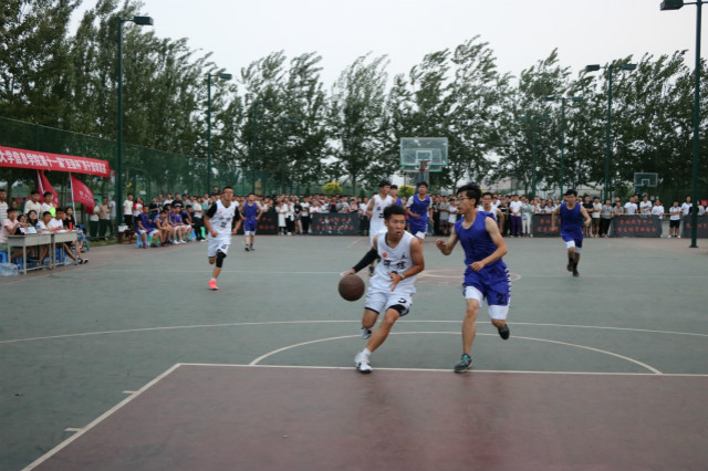 飞扬篮球 青春赛场——第十一届“至强杯”篮球联赛