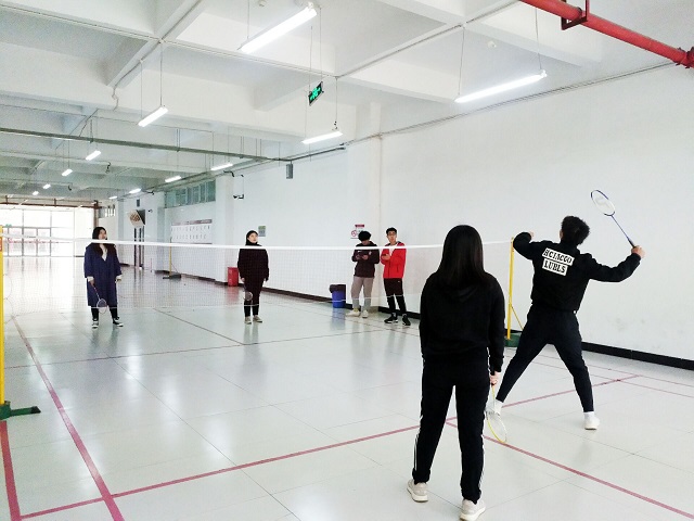 【完满班级】激情热夏 羽动你我——服装1701完满班级活动