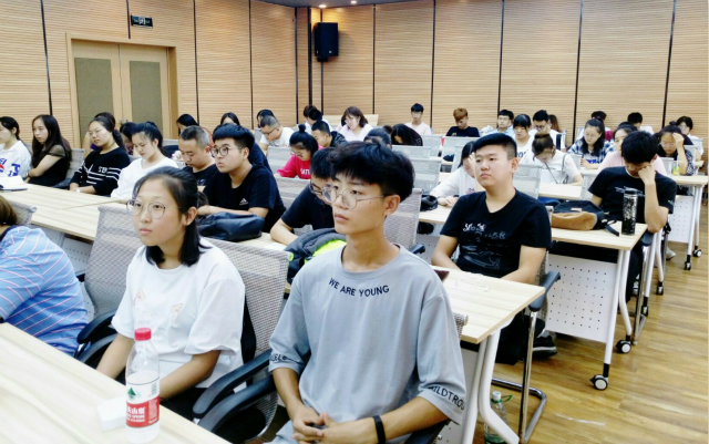 2018—2019学年学生社团负责人培训会圆满结束