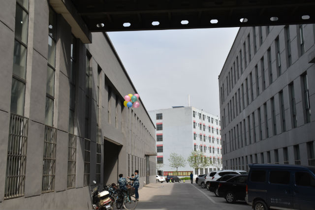 大学生创意思维变废为宝  绿色“筷”意点亮生活