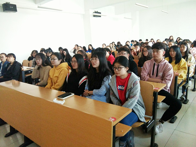 学长计划第497期:懵懂年华寻觅价值 回望青春莫留遗憾——外语系第69期学长计划之“榜样引领 传递力量”