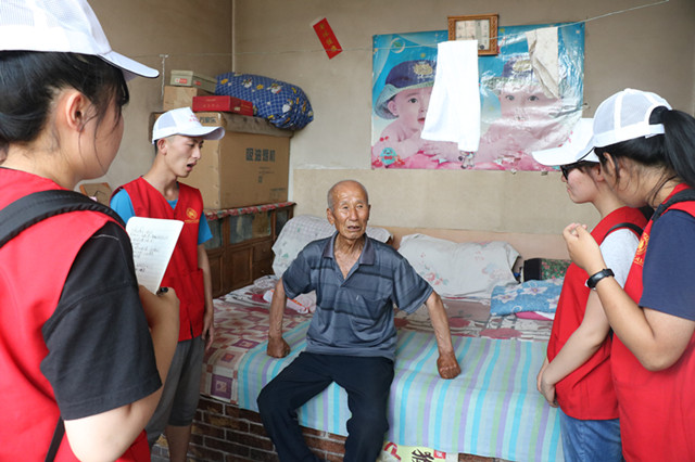 【三下乡】实践纪实：鲜活的“两学一做”教科书——外语系党员先锋队访韩村老党员干部纪实