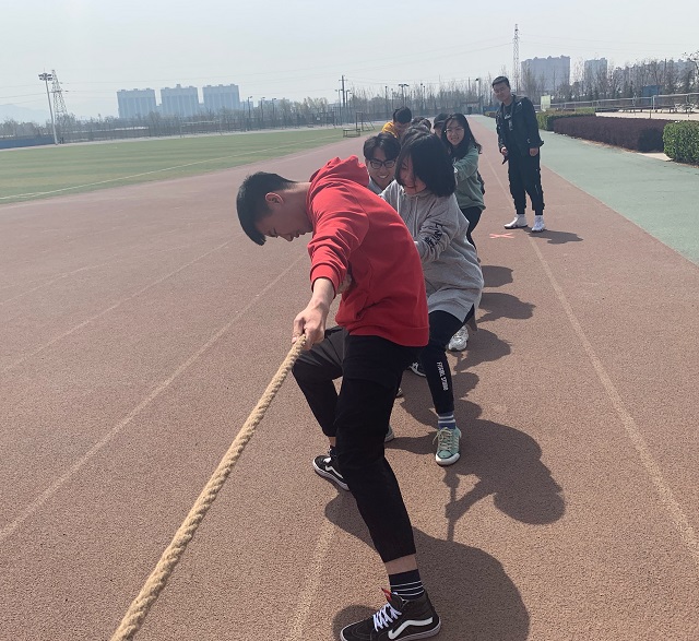 艺术传媒学院第五届全民运动季班级“拔河比赛”