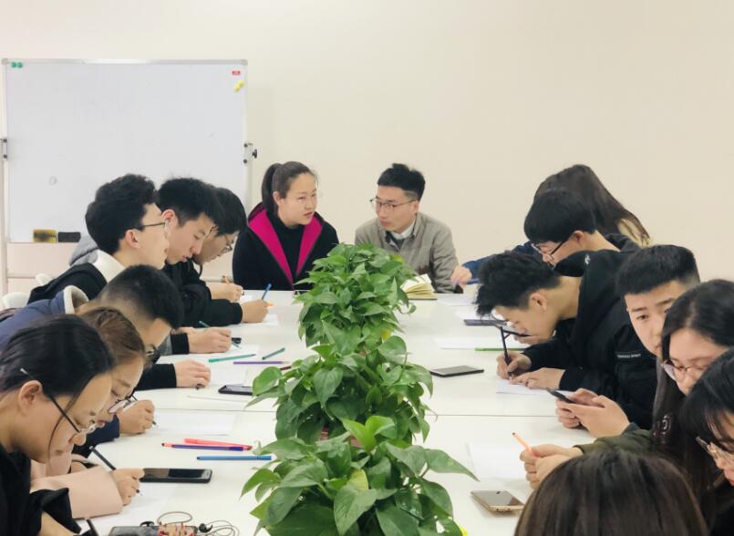 【1＋1＞2】双导携手进班级 雷锋精神永传承——经管1602班走进青藤书院忆雷锋精神