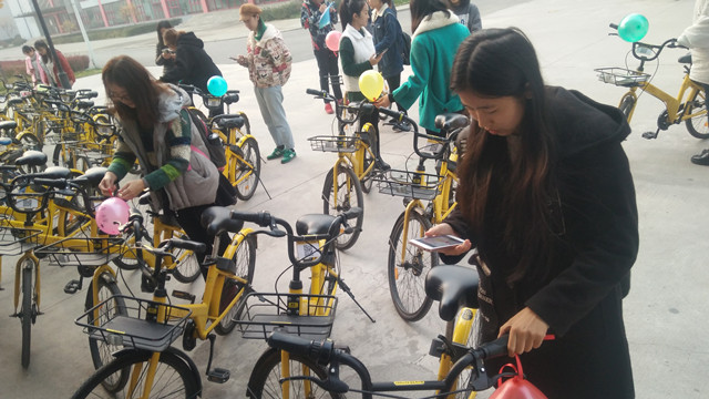 【完满班级】行走于公益之路 从未止步——外国语言文学系11月完满班级活动