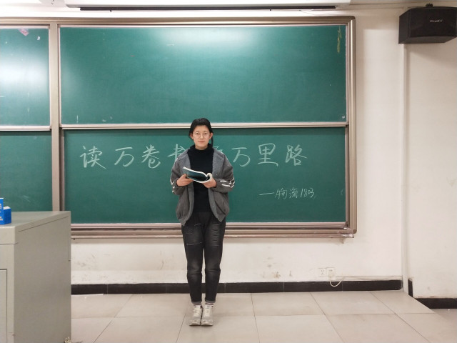 【完满班级】搭建心间桥梁 绽放青春之花——经济与管理学院十二月完满班级活动纪实（二）