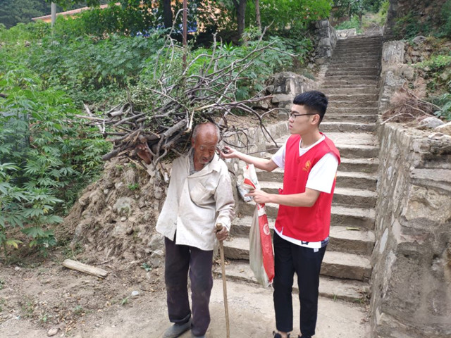踏遍美丽山水 唤醒沉睡的钟灵毓秀——经济与管理学院“流转经年”美丽中国实践团“三下乡”社会纪实