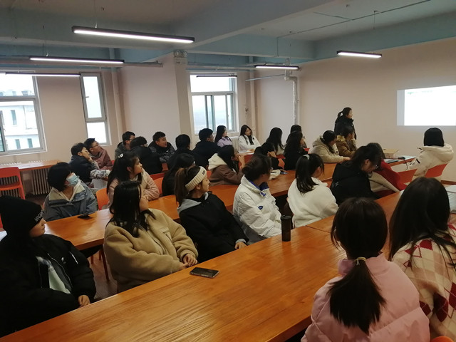 【完满班级】编织这抹“绿” 守望那片“蓝”——淬炼•国际商学院行管2102班完满班级活动