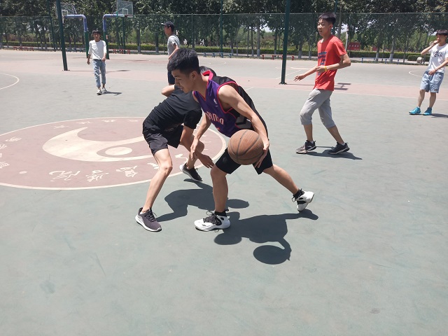 【完满班级】男女5V5篮球比赛——数据1801班“球球俱进 分分必得”篮球大赛