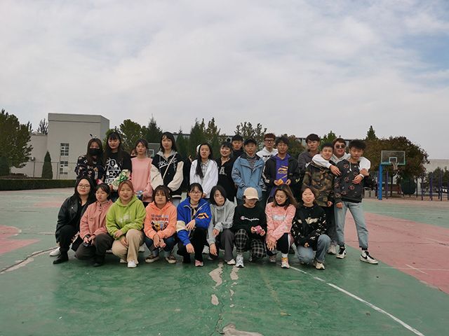 【完满班级】心随我动  谁“羽”争锋——艺术传媒学院2018级视觉传达设计1803班