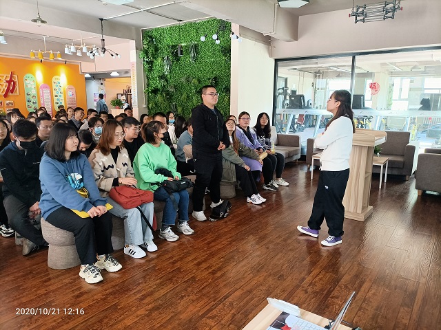 饮食天下 健康未来——食品与环境学院第六届“人和杯”健康饮食宣讲会