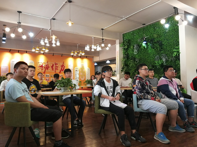 【完满班级】观看红色电影 弘扬爱国精神——信息工程学院网工1602完满班级活动