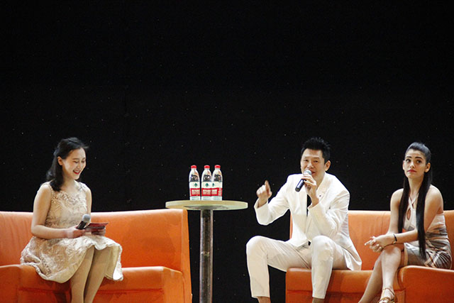 近距离接触拉丁舞蹈 感受拉丁魅力——第十六期乌马河艺术嘉年华圆满举办