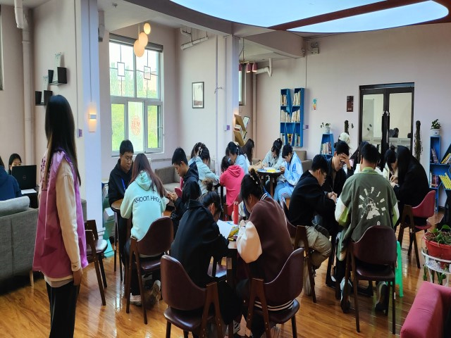 “绘图标 辨分类”环保标识设计大赛——食品与环境学院笔舞青春第13期活动