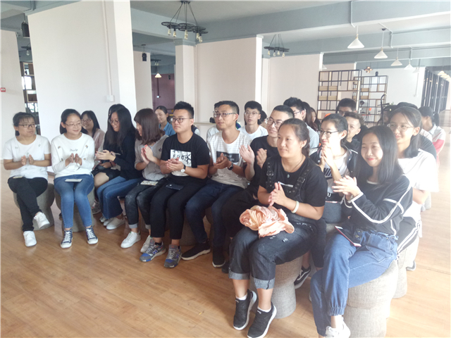 【完满班级】不二青春 特酷音乐汇——淬炼商学院九月完满班级主题活动（二十六）