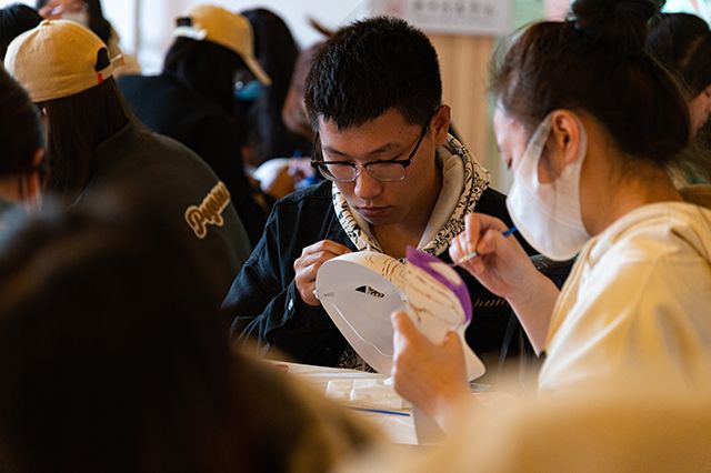 【1+1>2】艺家人携手远景学子共绘“一人千面”“艺承非遗魅力 共展远景风采”——成长讲堂系列活动第三十七期