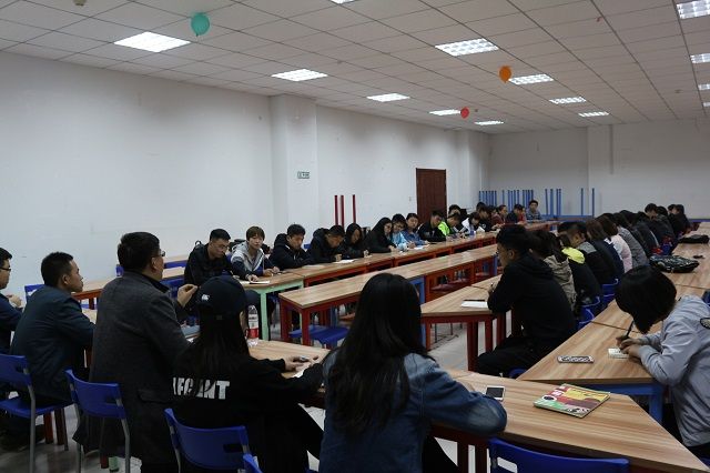 携手同行 打造完满环科——环科系举办班团“零距离”班情研讨会(第1期)