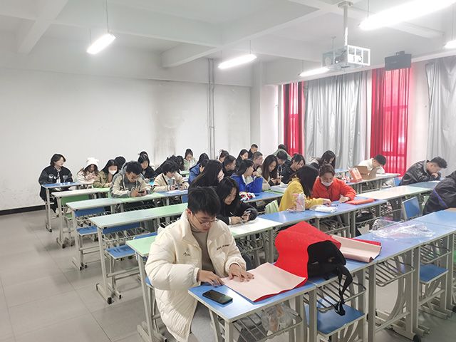 【基层活力提升】艺术传媒学院第十一周完满团支部活动集锦