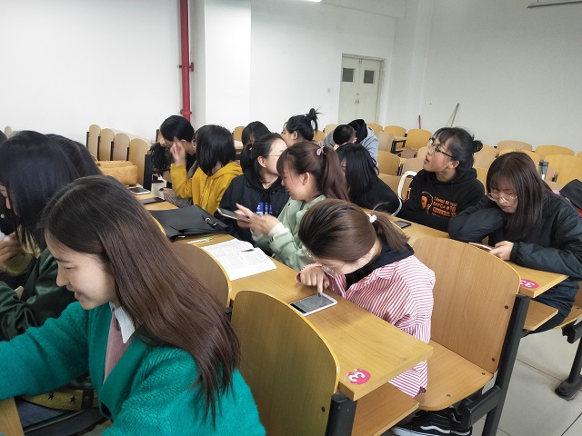 【完满班级】播爱之路 你行我践——外国语言文学系经贸1701班、涉外1701班、英语1705班4月完满班级活动