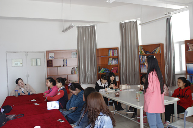 外语系开展第二十二届“学长计划之教师导航”