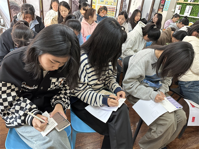 以吾少年意气 许国万里恒昌——商务英语学院十月完满团支部活动集锦