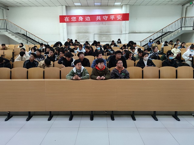 共享丰富人生 科技引领未来 ——IT客计算机协会、网页设计协会计算机硬件讲解
