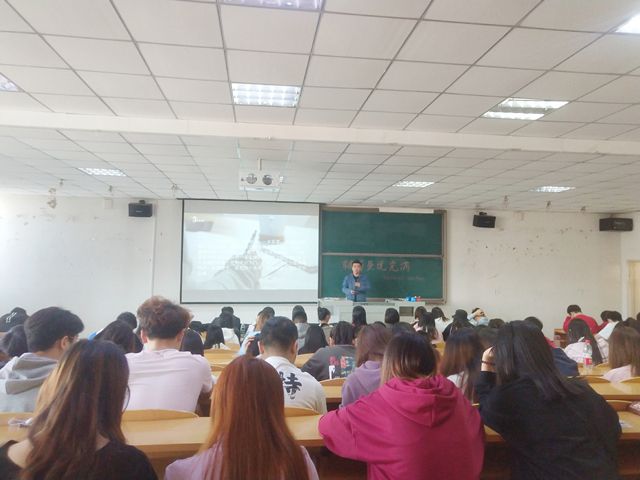 【辅导员说完满】全新突破 热血未凉——艺术传媒学院2017级辅导员说完满之给新学期的你