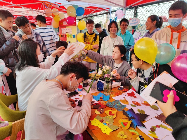 围炉漫话·爱在深秋——10月书院师生集体生日会暨“书院五周年”主题游园会惊喜来袭