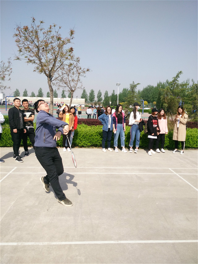 【完满班级】“羽”你同在 不负青春——经济与管理学院国贸1504班举办羽毛球竞技赛