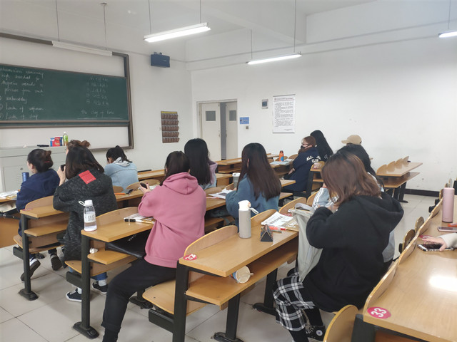 【完满班级】 健体魄亮青春——外国语言文学系英语1804班、英语1806班完满班级活动