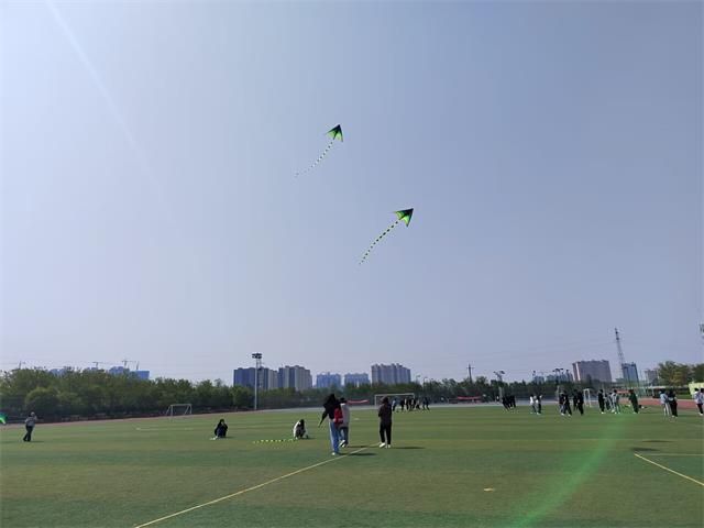 【完满团支部】与风相约 放飞梦想——食品与环境学院食安2101班完满团支部活动