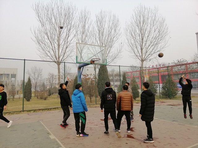 【完满班级】热血飞扬 激情青春——食品与环境学院土管1801班级篮球友谊赛