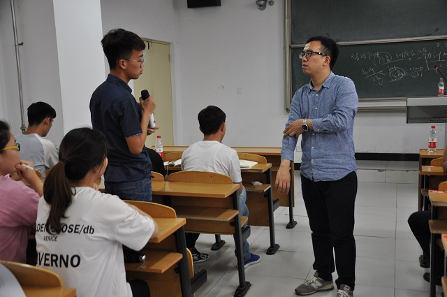 细品那来自书院的力量——信息工程系召开书院制建设宣讲会