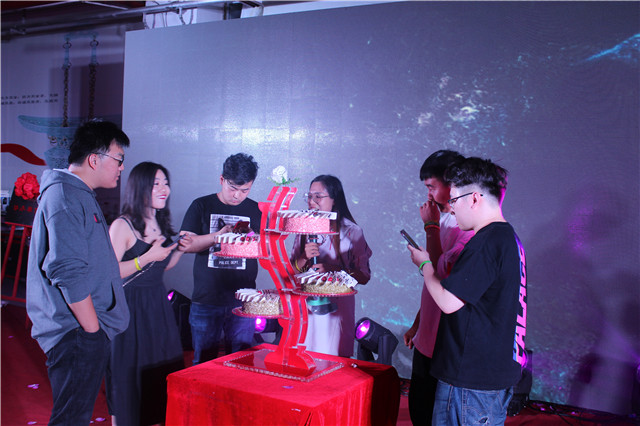 【毕业季】时光不老 我们不散——记远景学院2018届毕业生嘉年华晚会圆满落幕