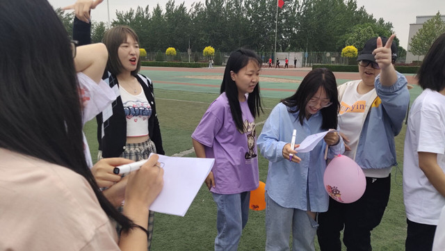 【完满班级】承五四精神 扬青春风采——淬炼商学院行管1903班完满班级活动