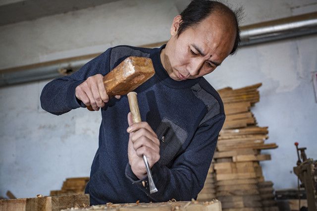 【拾遗记】走进祁县手工木雕技艺非遗传承人畅显明先生