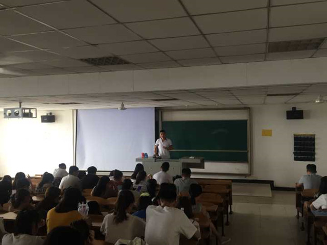 【辅导员说完满】昙华正盛  完满如始——淬炼商学院“辅导员说完满”系列活动（二）