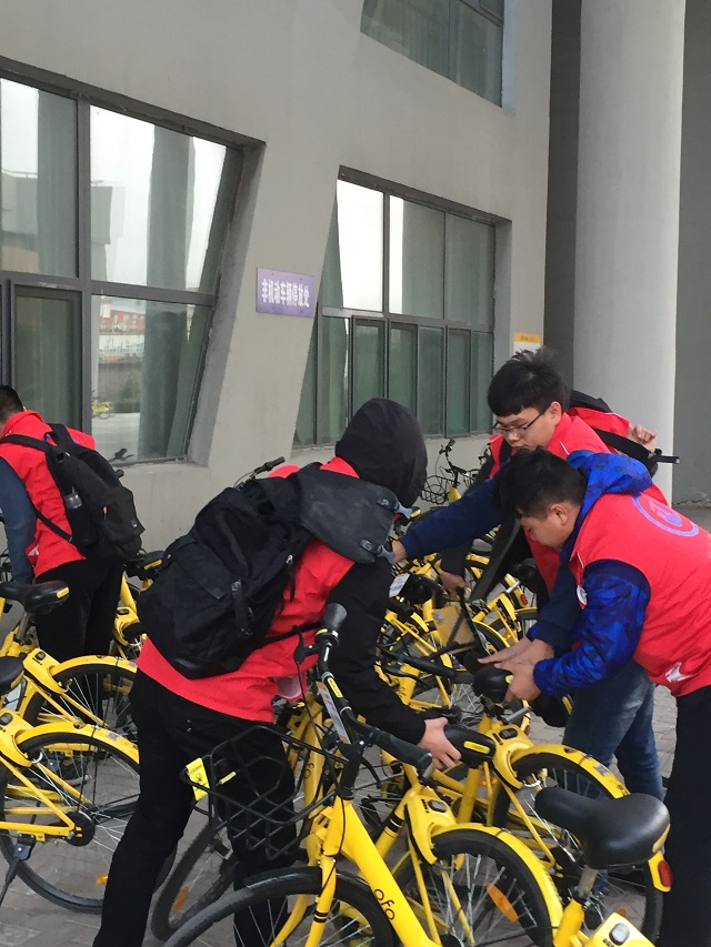 【完满班级】拯救小黄 在所不辞——信工系网工1701班“学习雷锋精神”第一期活动