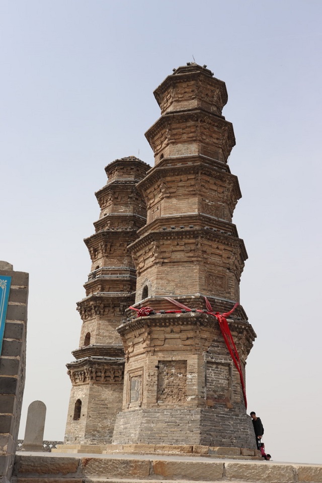 【完满班级】徒步青春 梦启凤凰——机电工程系工设1701班举办完满班级活动相约凤凰山