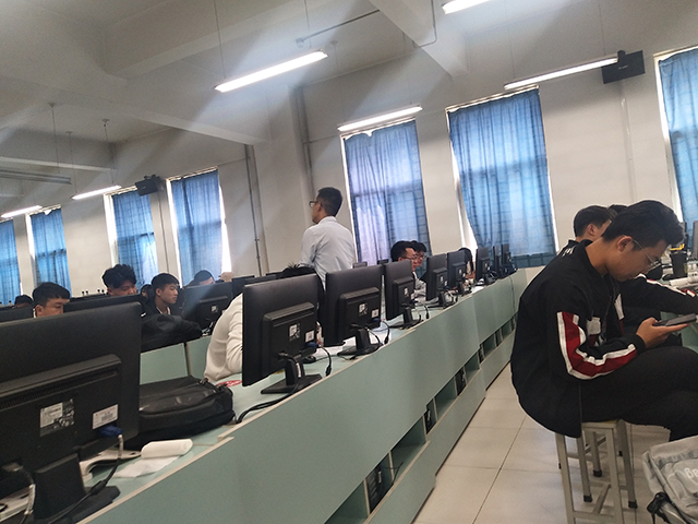 【完满班级】安卓设计大赛——大数据学院、信息工程学院物联网1701班完满活动